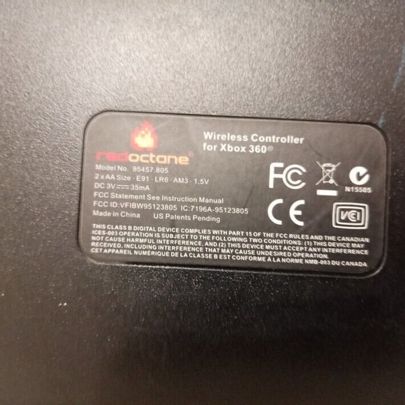 Guitar Hero World Tour Wireless Sunburst Controller Xbox 360 4 Games Bundle - Picture 4 of 12